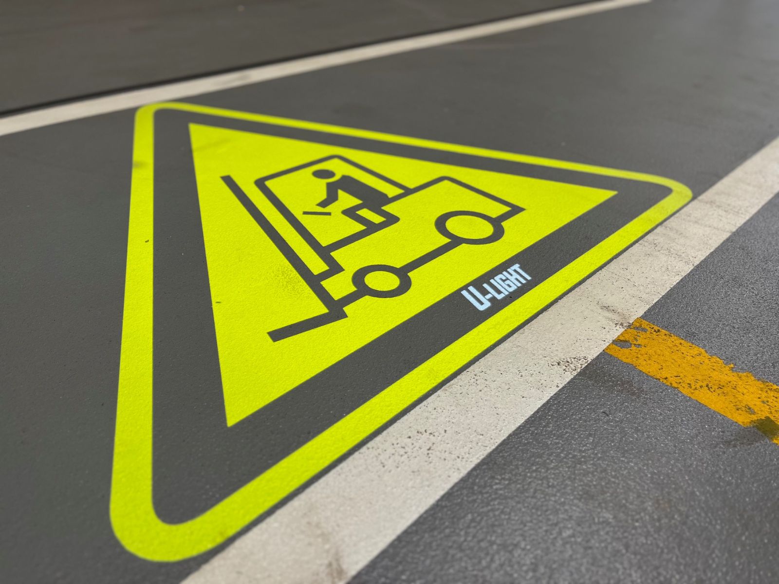 Projection lumineuse d’alerte U-Safe en environnement industriel